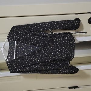 🌿2 for $35 gorgeous blouse